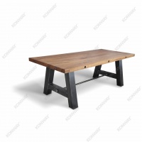 bloc_table_wasserzeichen_753087361