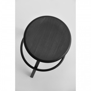 tommy_760_black_ambiente_homepage